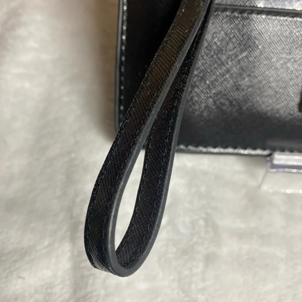 EUC Betsey Johnson Wristlet/Wallet